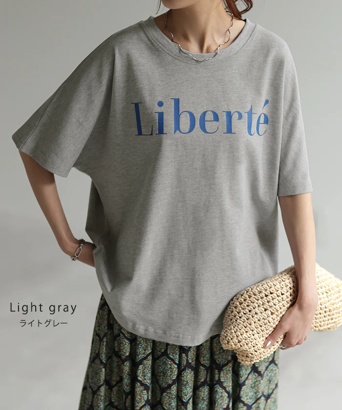 ロゴ Tシャツ 求めてた きれいめ 半袖 レディース ロゴT ■一部7月上旬入荷 オーバーサイズ 体型カバー ドルマン ビッグ プリント 二の腕カバー 綺麗目 大人 ドロップショルダー カットソー ゆったり 白 黒 大きいサイズ 春 夏 HUG.U メール便 - Image 11